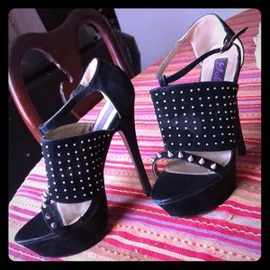 Size 8.5 sexy spike open toed heels